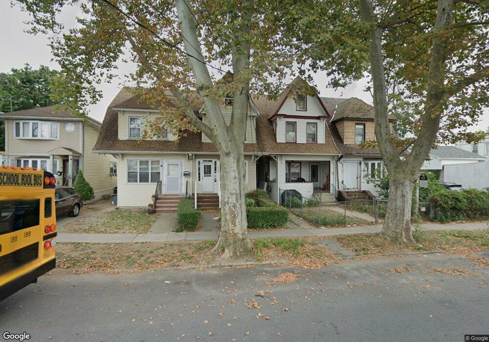 8773 111th St, Richmond Hill, NY 11418 - photo 1