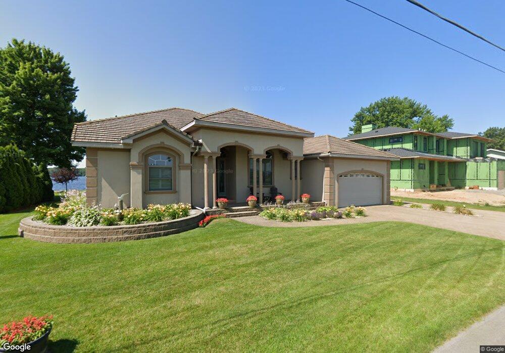 404 Oak Dr, La Porte, IN 46350 - photo 1