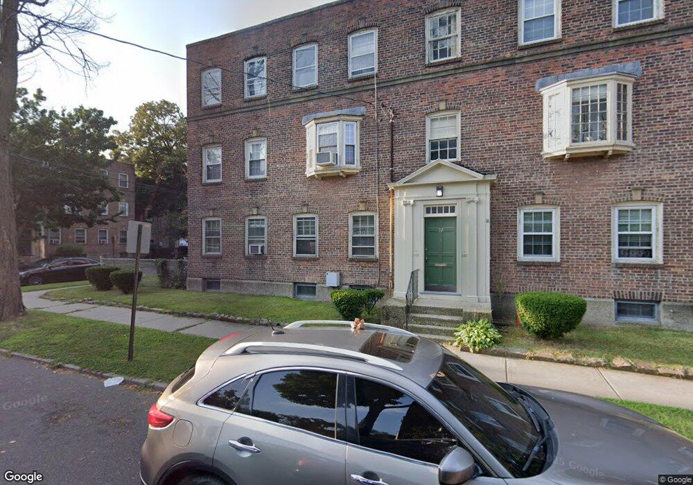 32 Ordnance Ct unit 1, Bridgeport, CT 06607 - photo 1