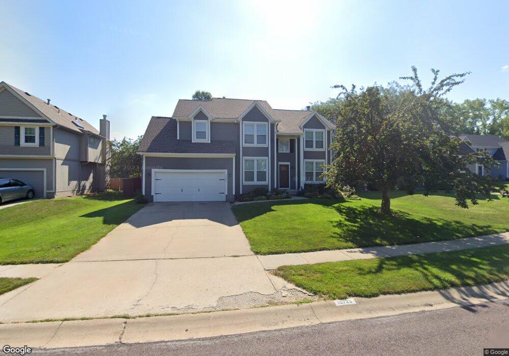 15725 Maple St, Overland Park, KS 66223 - photo 1