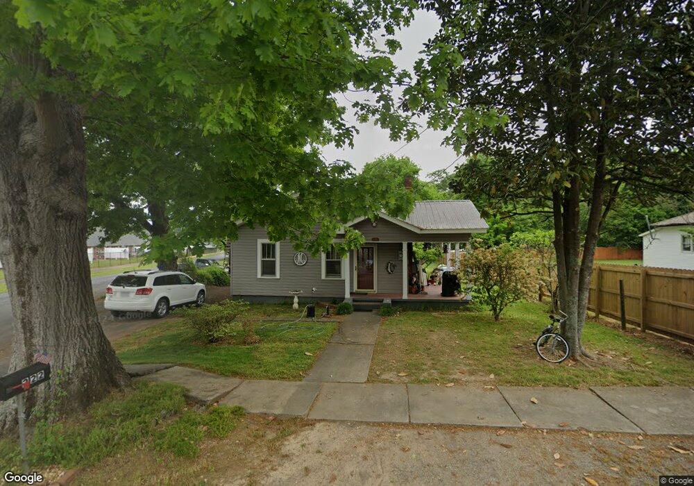222 Calhoun Ave, Calhoun, GA 30701 - photo 1