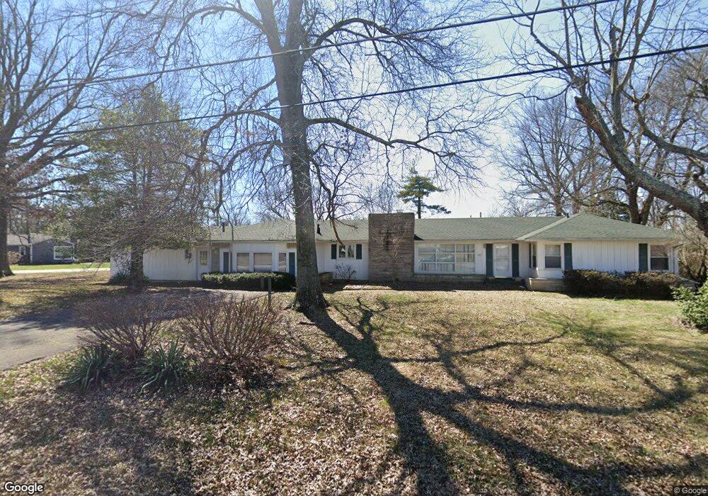 1609 Crestview Dr, New Albany, IN 47150 - photo 1