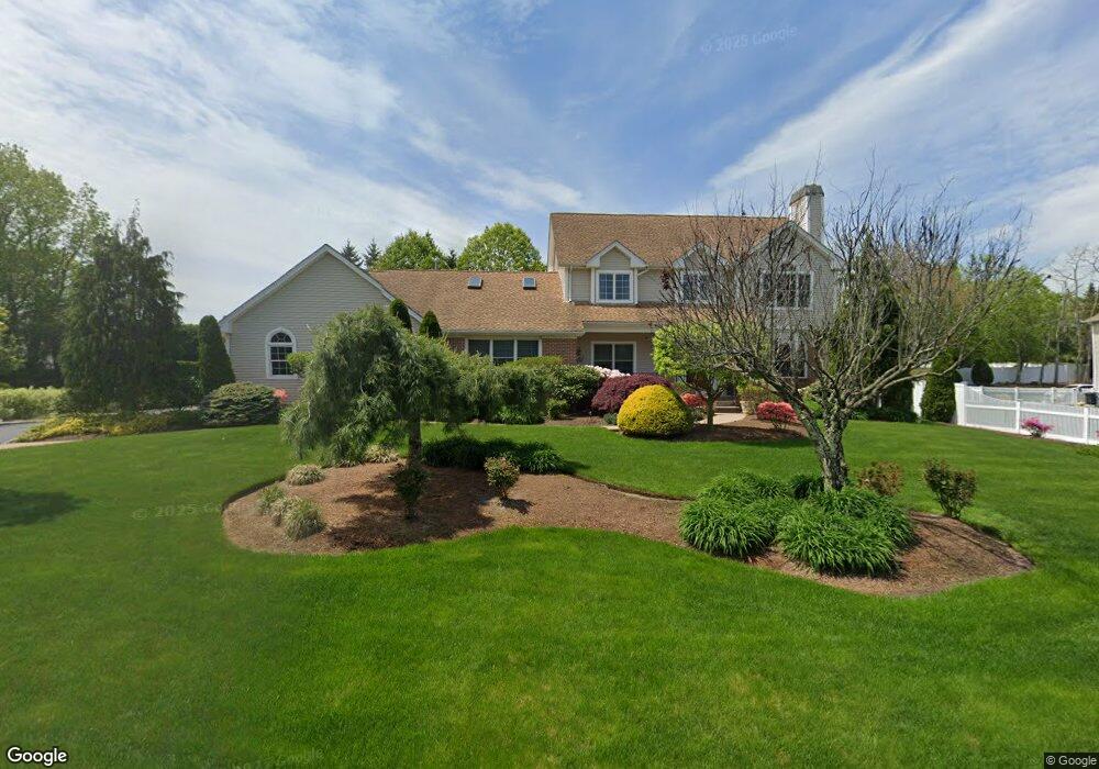 7 Bluebird Ln, Cranston, RI 02921 - photo 1