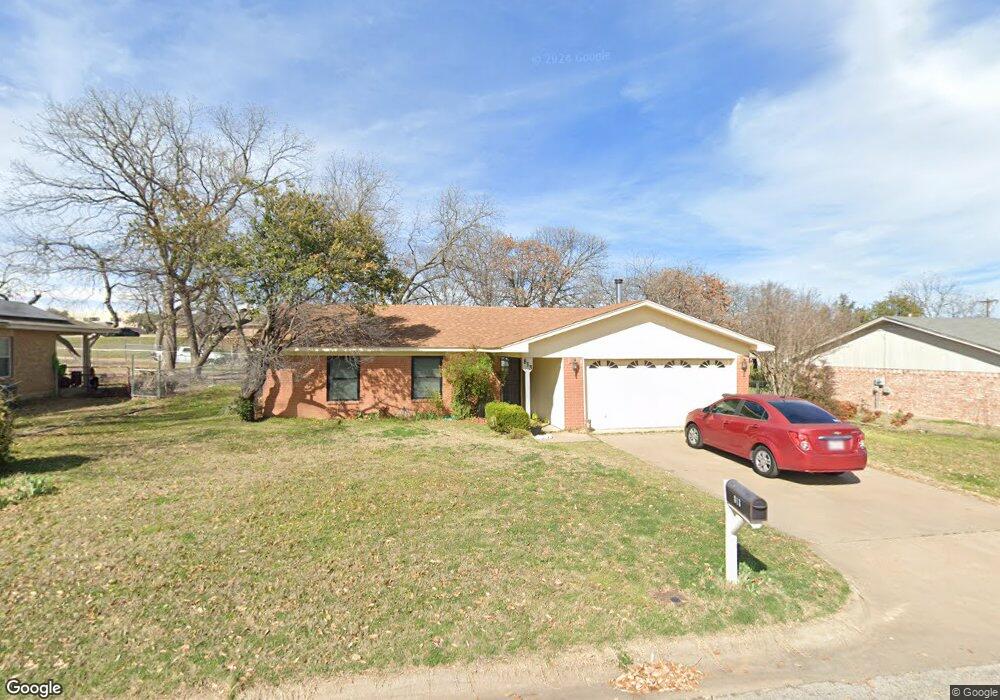 813 Hilltop Dr, Weatherford, TX 76086 - photo 1