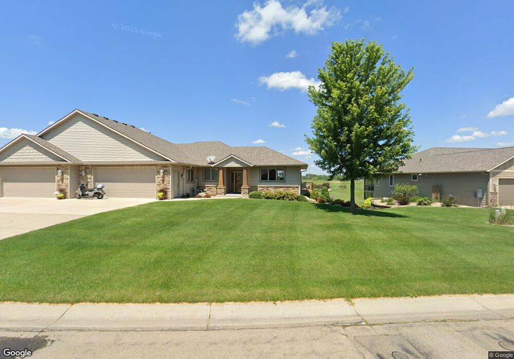 2310 W 9th St unit west, Albert Lea, MN 56007 - photo 1