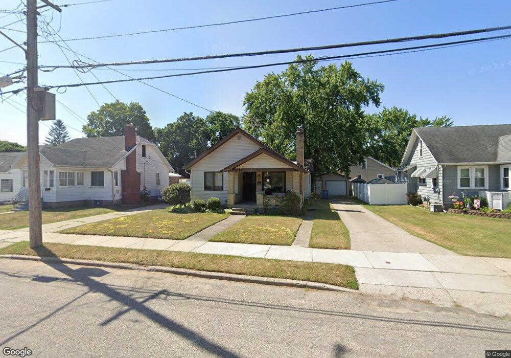 906 Graceland St NE, Grand Rapids, MI 49505 - photo 1