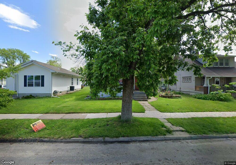 1811 1st St SW, Cedar Rapids, IA 52404 - photo 1