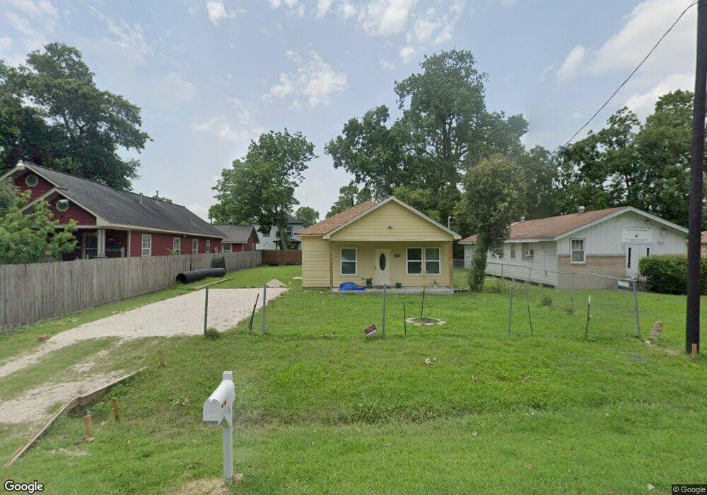 988 Reverend b j Lewis Dr, Houston, TX 77088 - photo 1