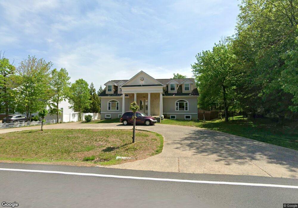 8625 Leroy Place, Fairfax, VA 22031 - photo 1