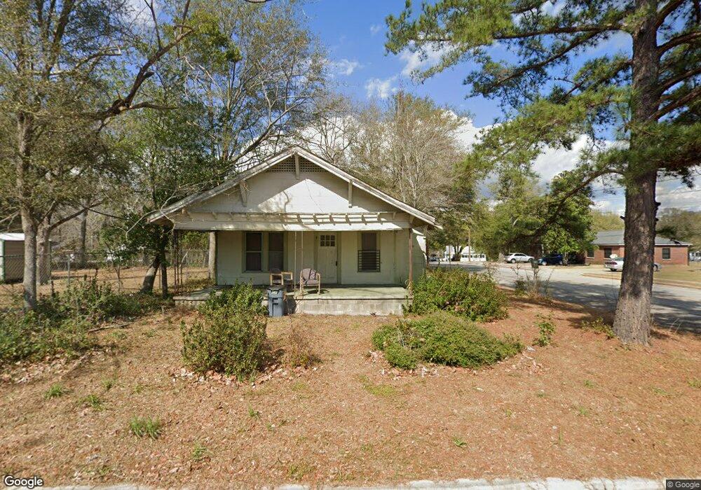 301 Bailey St, Claxton, GA 30417 - photo 1