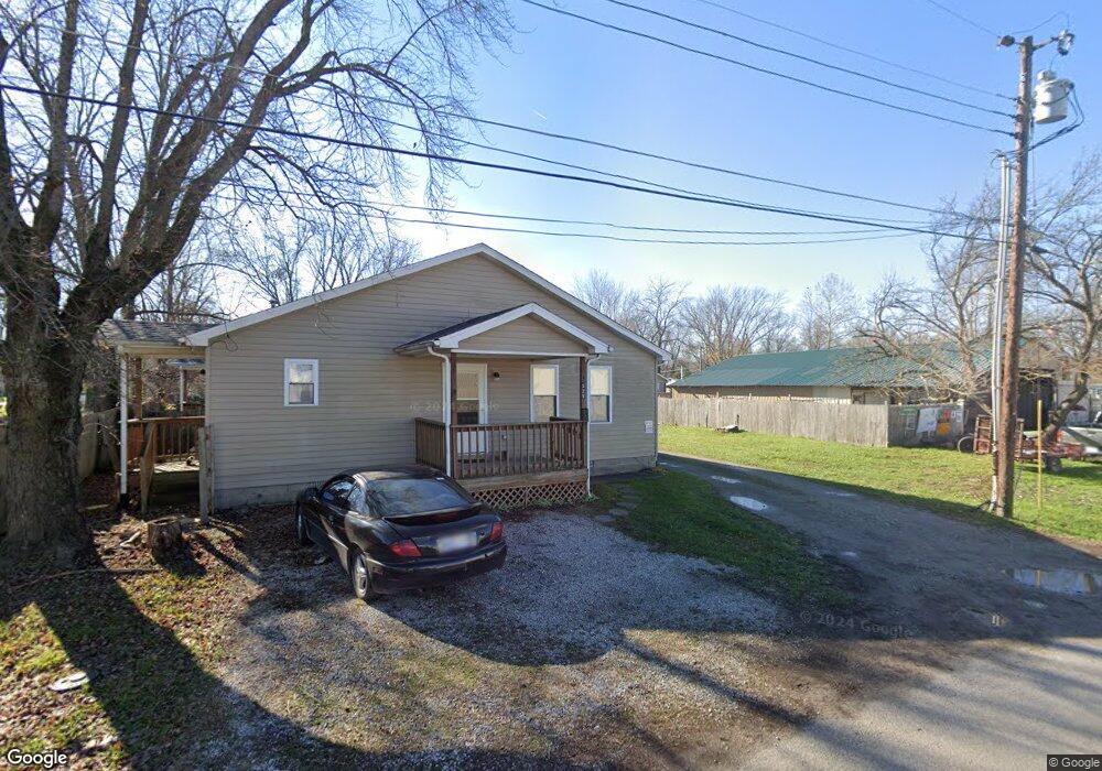 525 W Cherry St, Austin, IN 47102 - photo 1