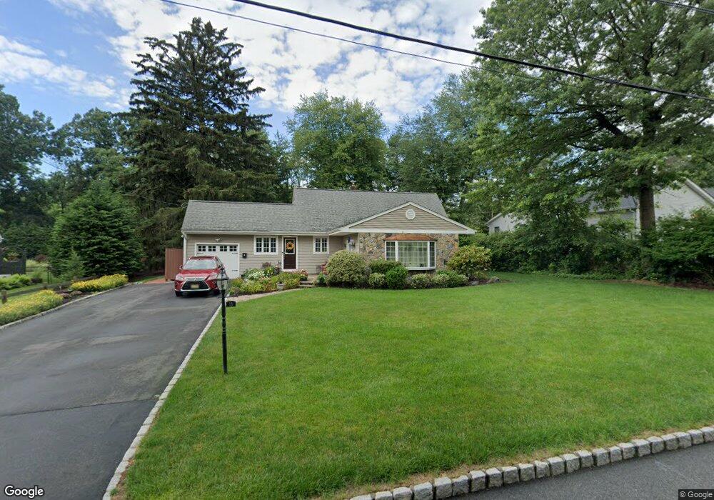 13 Robin Hood Rd, Morris Plains, NJ 07950 - photo 1