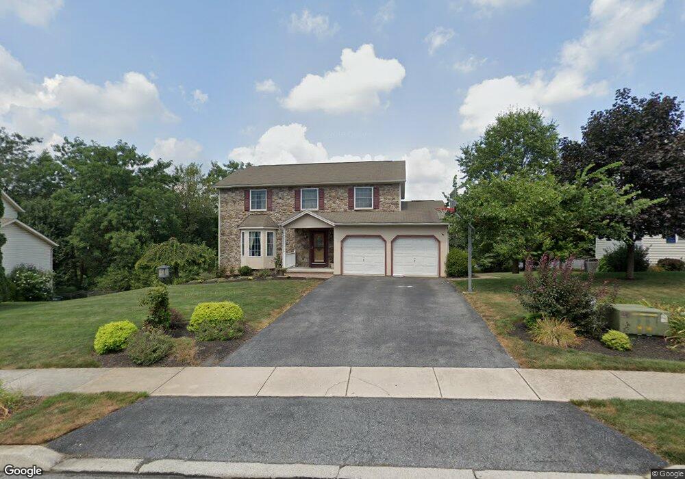 565 Constitution Dr, Middletown, PA 17057 - photo 1