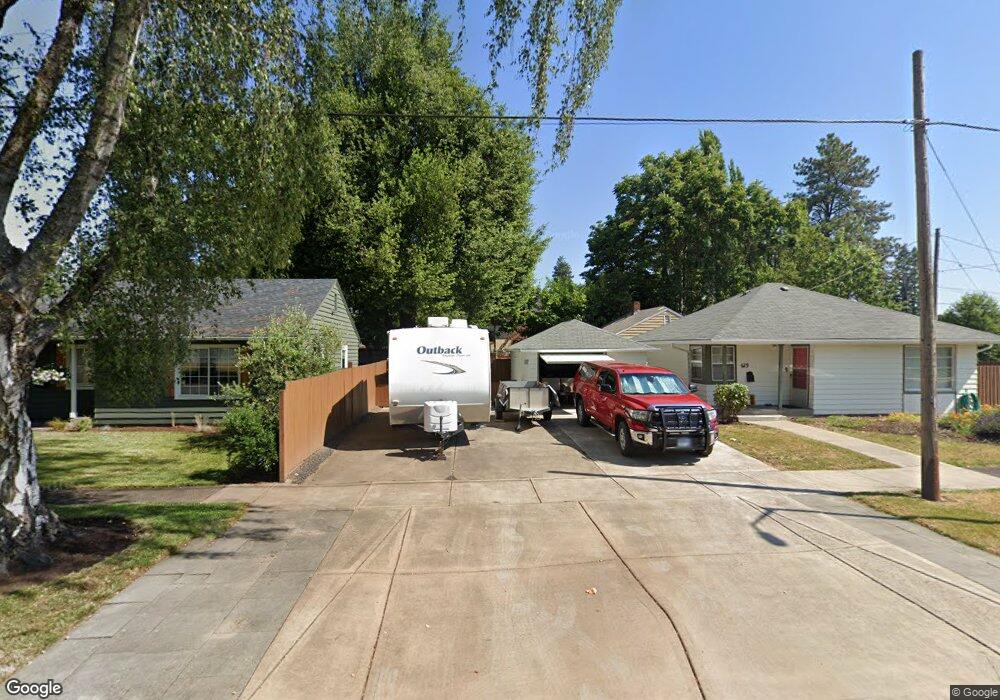 613 E 6th St, Newberg, OR 97132 - photo 1