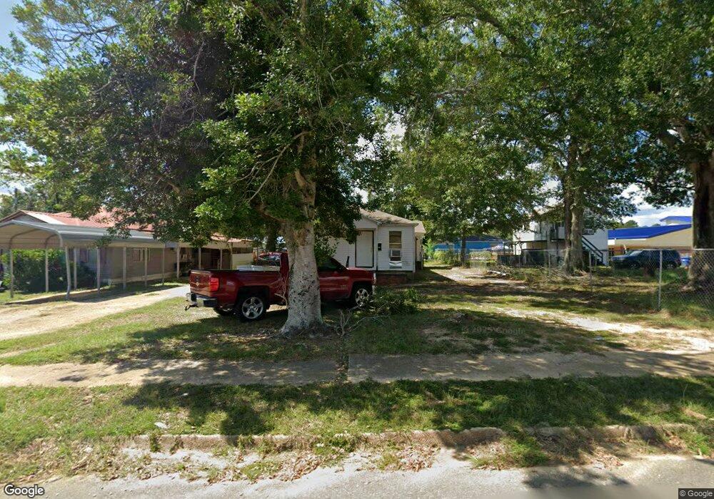 737 Roberts St, Deridder, LA 70634 - photo 1