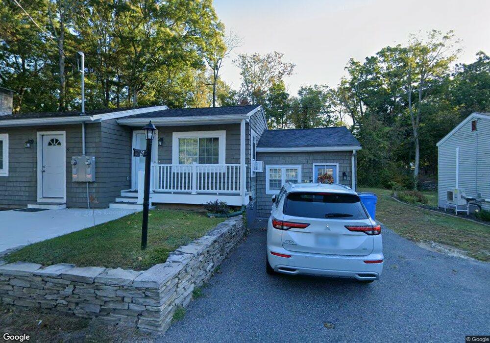 9 Lippitt Ave, Cumberland, RI 02864 - photo 1
