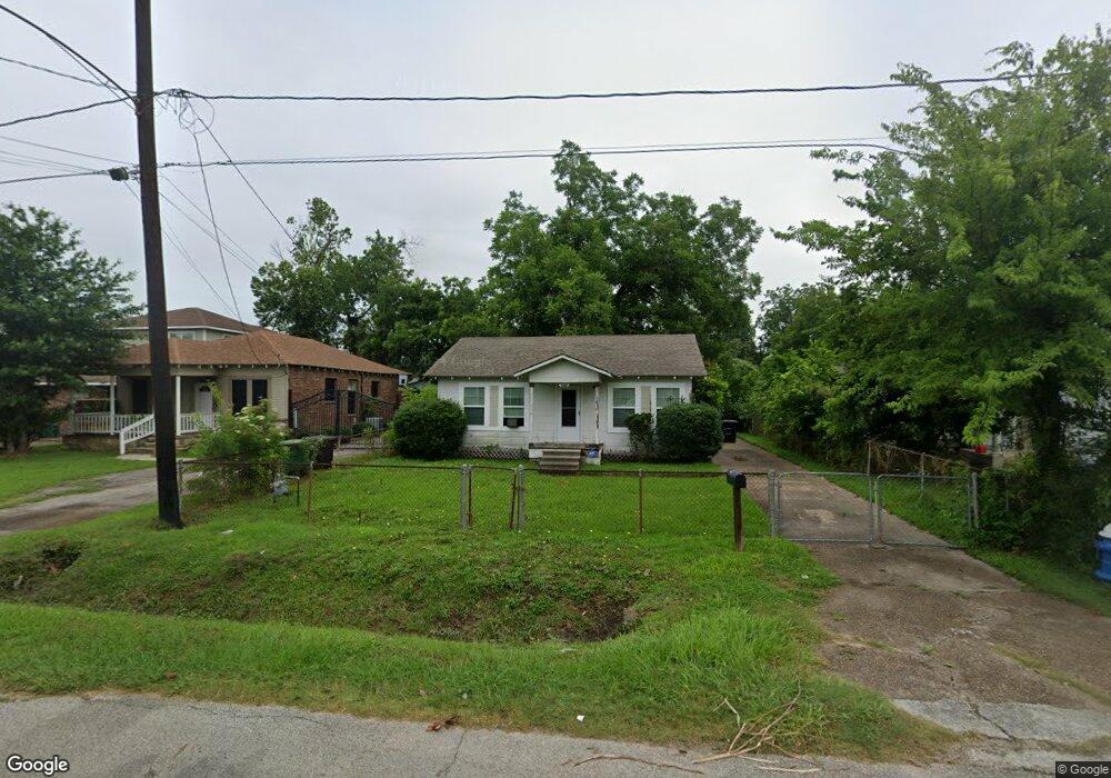 2215 Caplin St, Houston, TX 77026 - photo 1