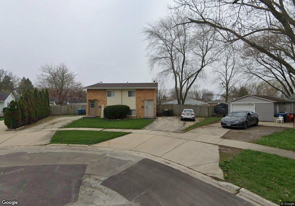 1730 Rosedale Ct unit 32, Aurora, IL 60506 - photo 1