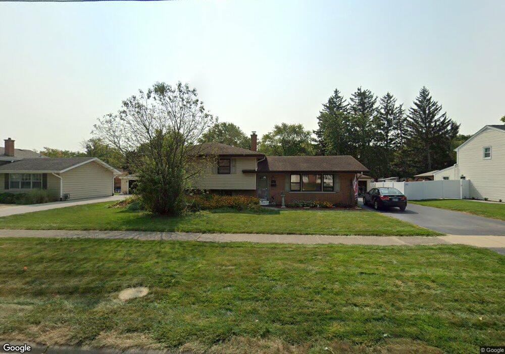 224 W Gartner Rd, Naperville, IL 60540 - photo 1