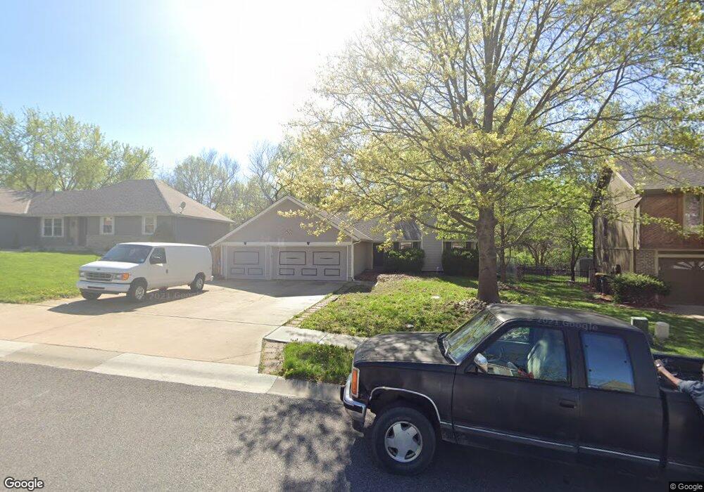 7706 Darnell St, Shawnee, KS 66216 - photo 1