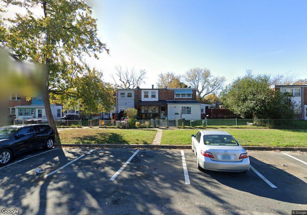 919 Catawba Ct, Halethorpe, MD 21227 - photo 1