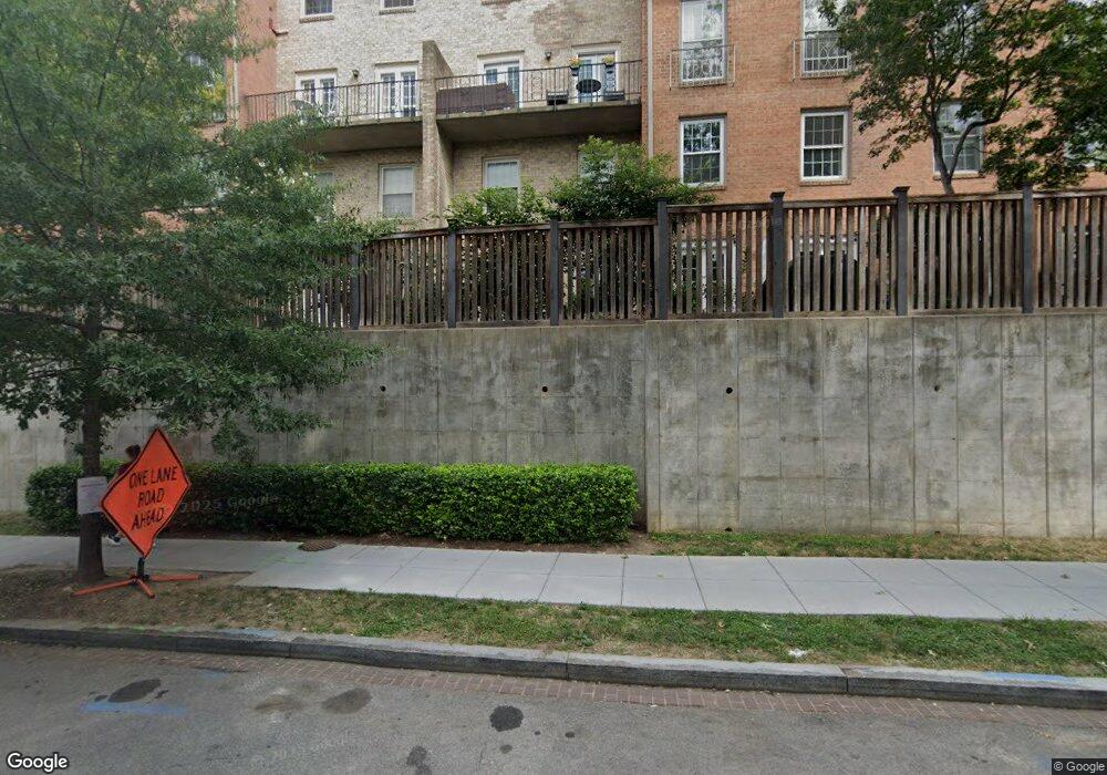 Pending $930,000 • Co-Listing Agent