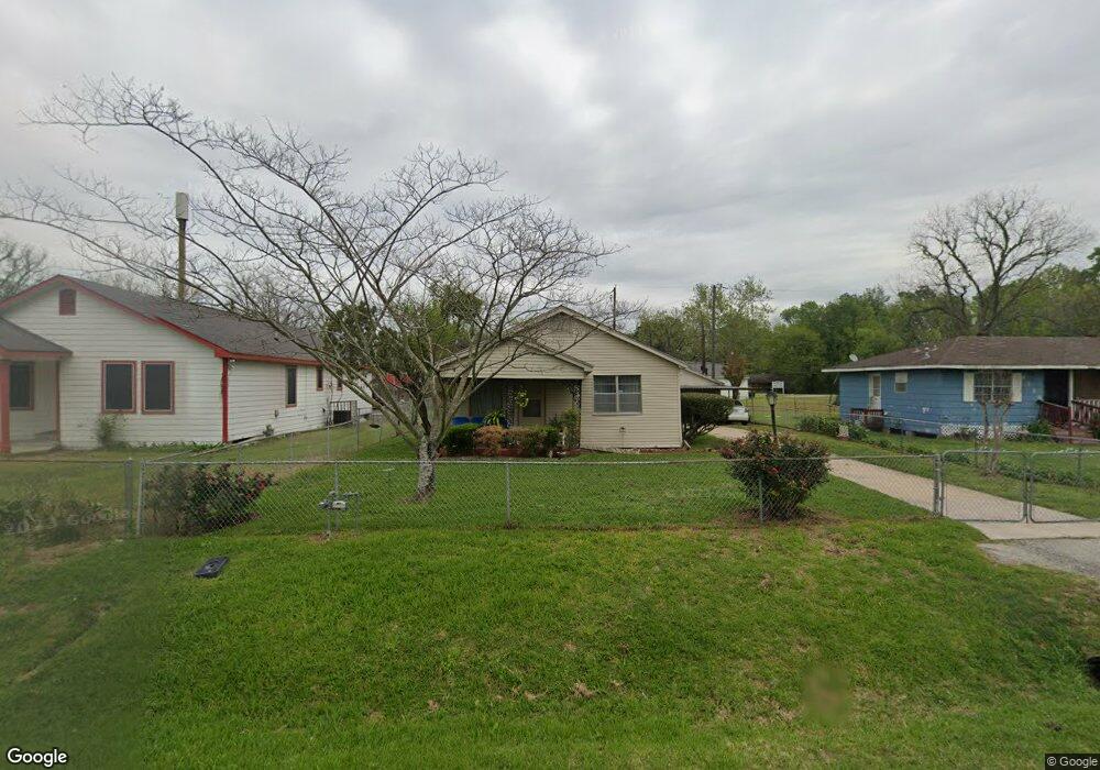 8410 Williamsdell St, Houston, TX 77088 - photo 1