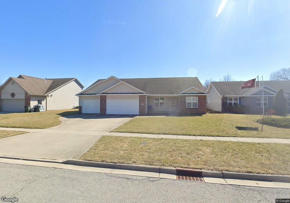 205 Carlee Ln, Findlay, OH 45840 - photo 1