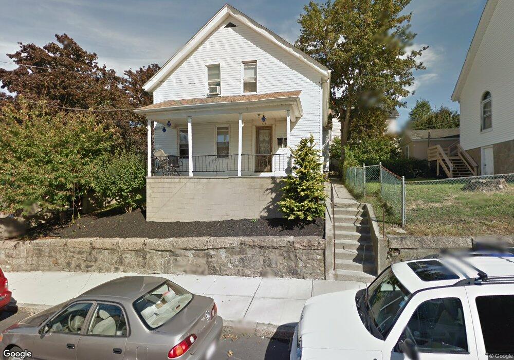 724 Maple St, Fall River, MA 02720 - photo 1