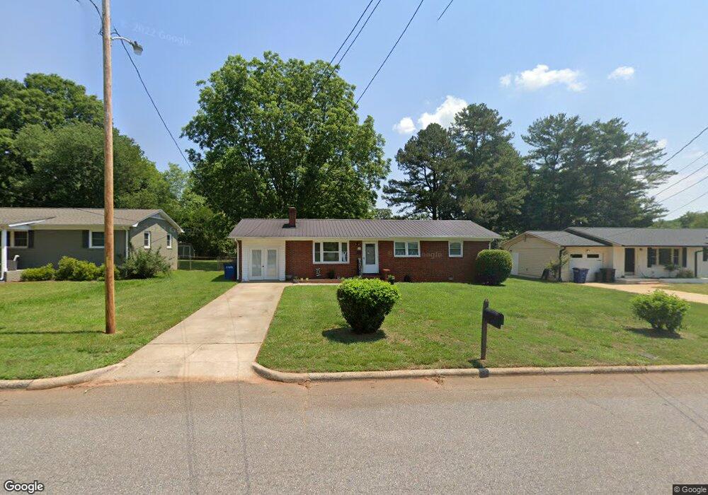 620 N Bost St, Statesville, NC 28677 - photo 1