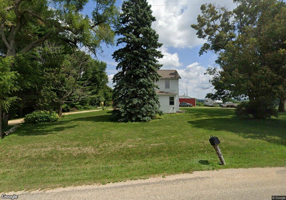 5113 N Scheider Rd, Freeport, IL 61032 - photo 1