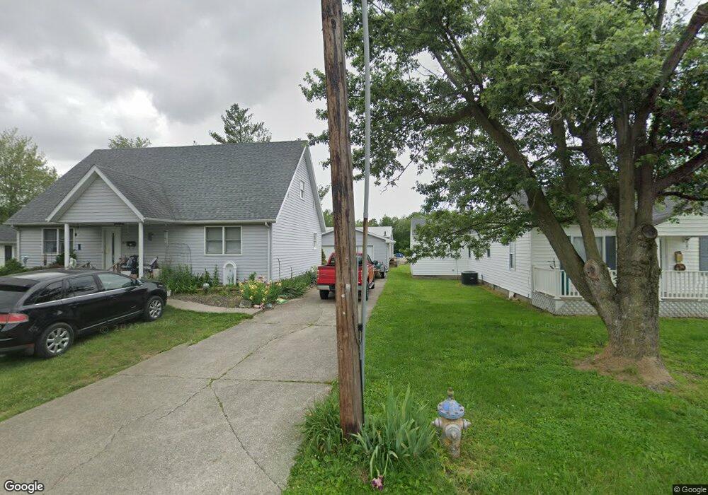 913 N Line St, Loogootee, IN 47553 - photo 1