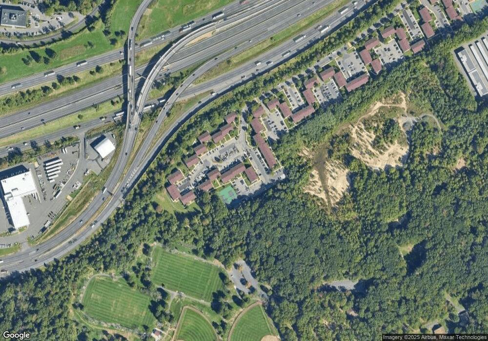 809 Cricket Ln, Woodbridge, NJ 07095 - photo 1