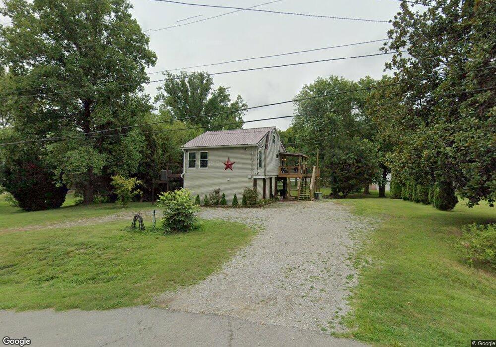 1017 Cumberland Dr, Chapmansboro, TN 37035 - photo 1