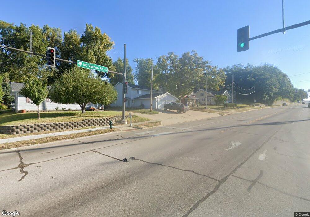 4208 Mt Vernon Rd SE unit 2, Cedar Rapids, IA 52403 - photo 1