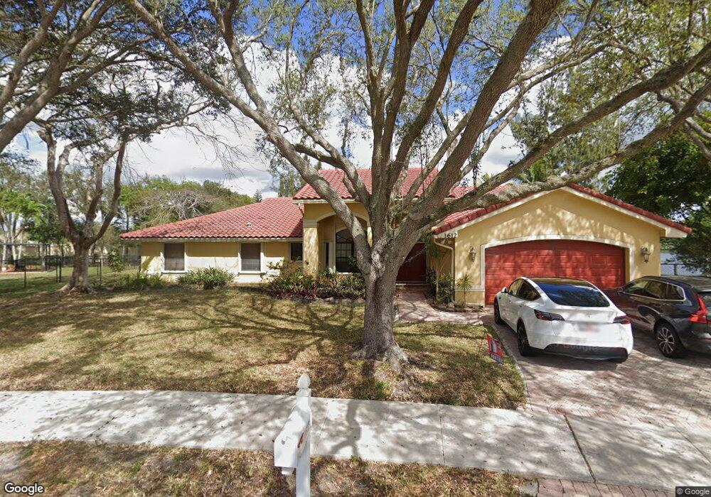 1612 SW 103rd Ln, Davie, FL 33324 - photo 1