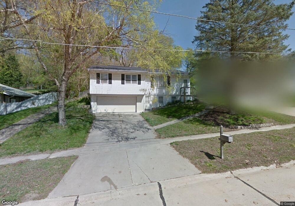 4200 Vine Ave SE, Cedar Rapids, IA 52403 - photo 1