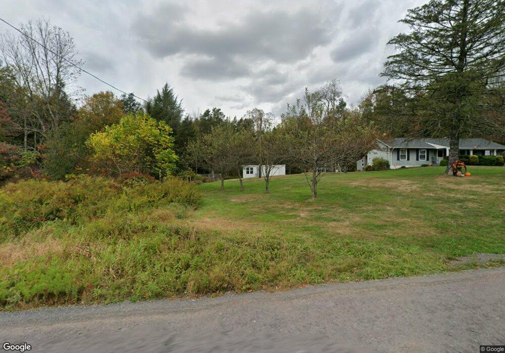 222 Hemlock Rd, Lake Ariel, PA 18436 - photo 1