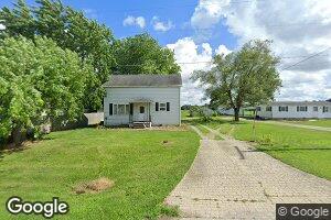 202 W Pocahontas Rd, Highland, IL 62249