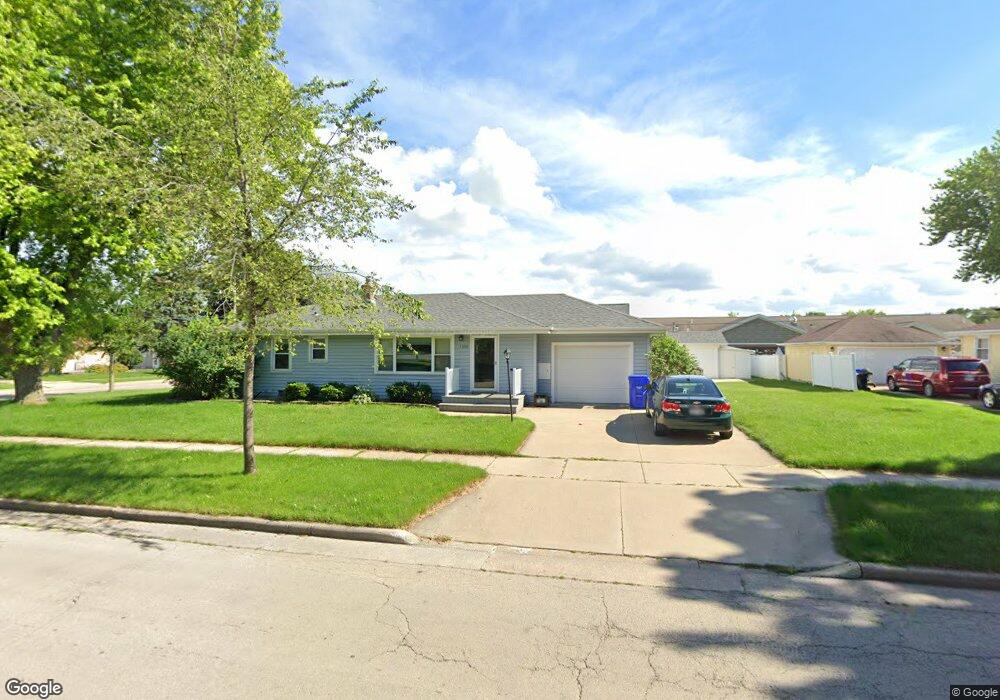 1305 W Brewster St, Appleton, WI 54914 - photo 1