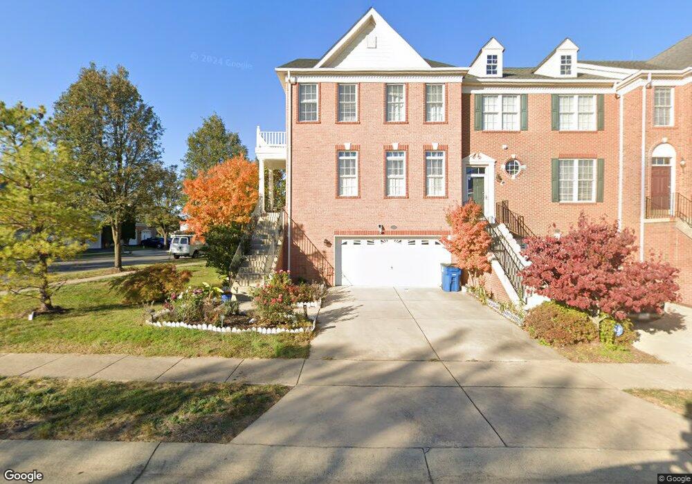 42898 Overly Square, Chantilly, VA 20152 - photo 1