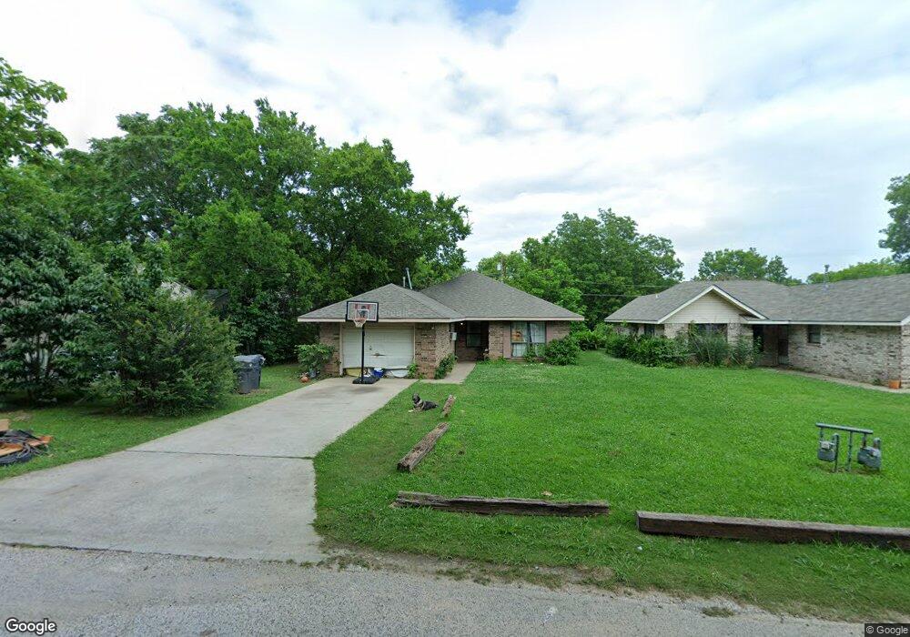 906 G St SW, Ardmore, OK 73401 - photo 1