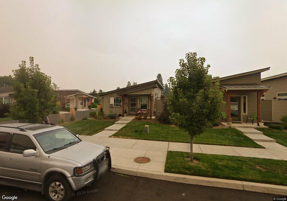 2992 NE Roxy Place, Bend, OR 97701 - photo 1