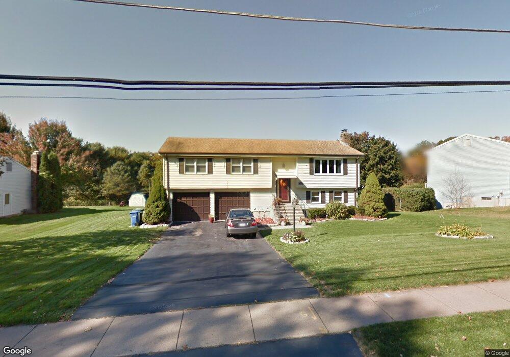 101 Candlewood Rd, Glastonbury, CT 06033 - photo 1