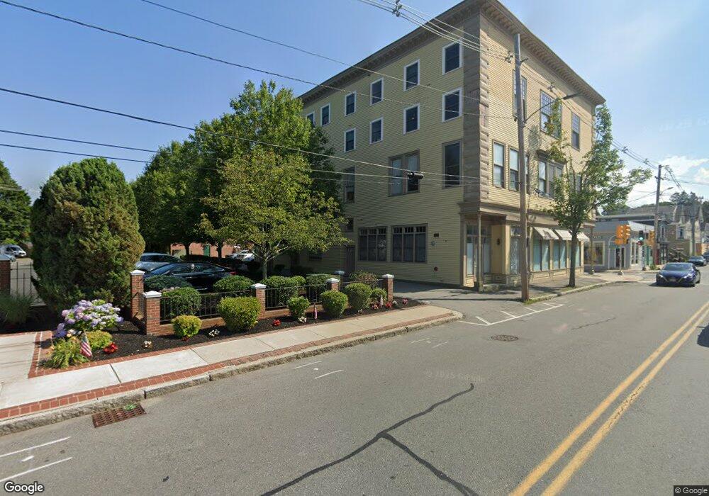 100 Pleasant St unit 303, Marblehead, MA 01945 - photo 1