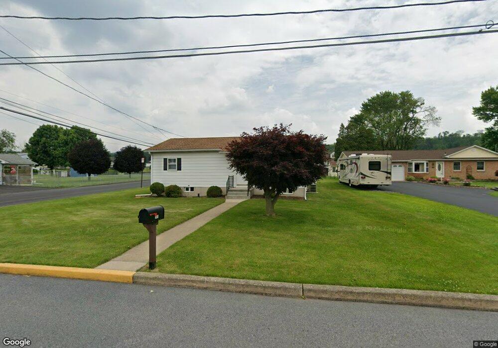 301 Williams Ave, Walnutport, PA 18088 - photo 1