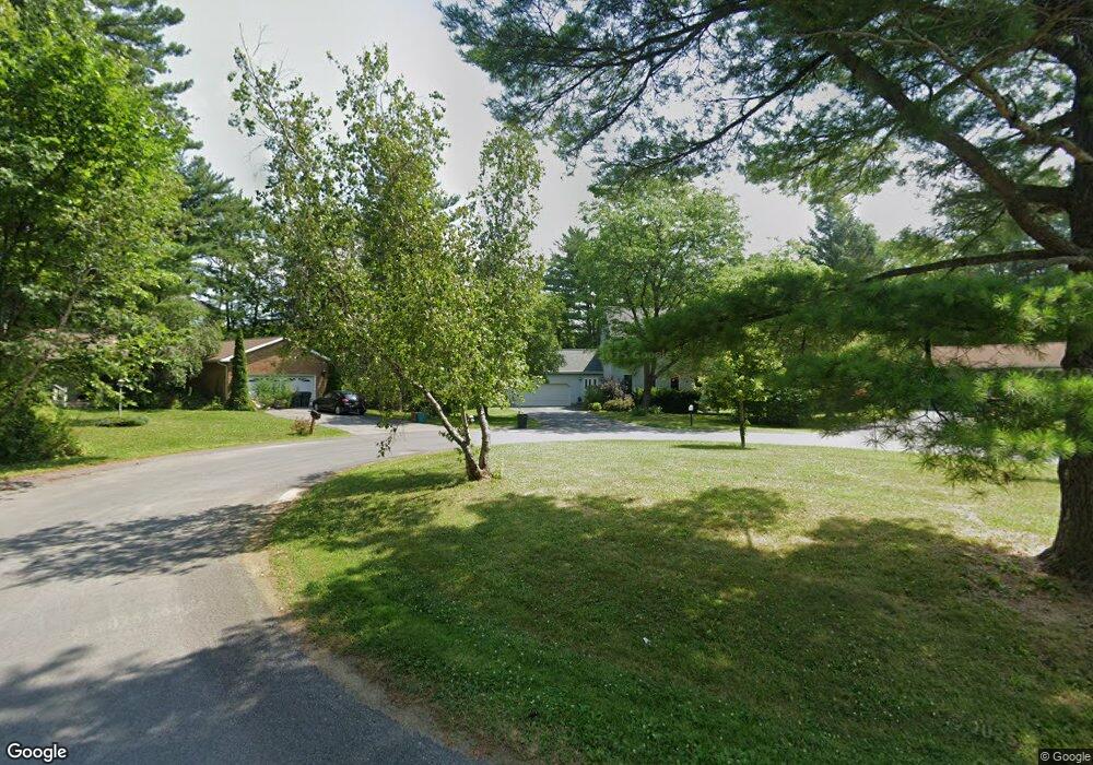 1133 Glenmeadow Ct, Schenectady, NY 12309 - photo 1