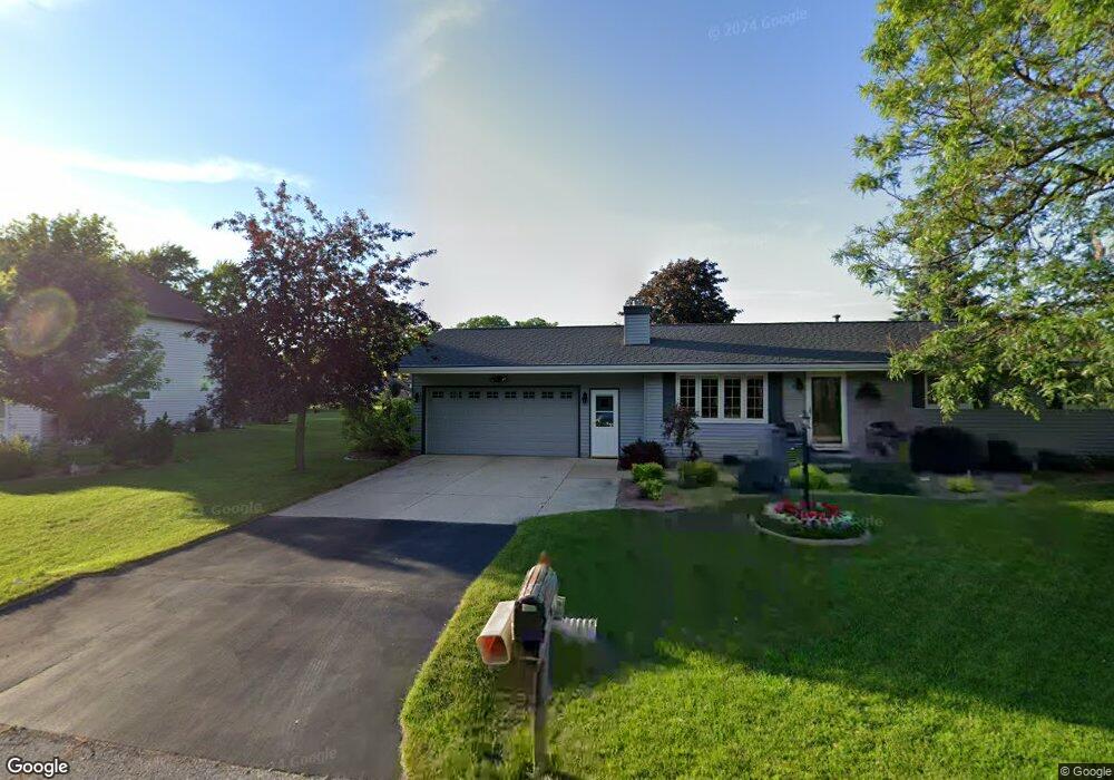 3614 W Sunnyview Rd, Appleton, WI 54914 - photo 1