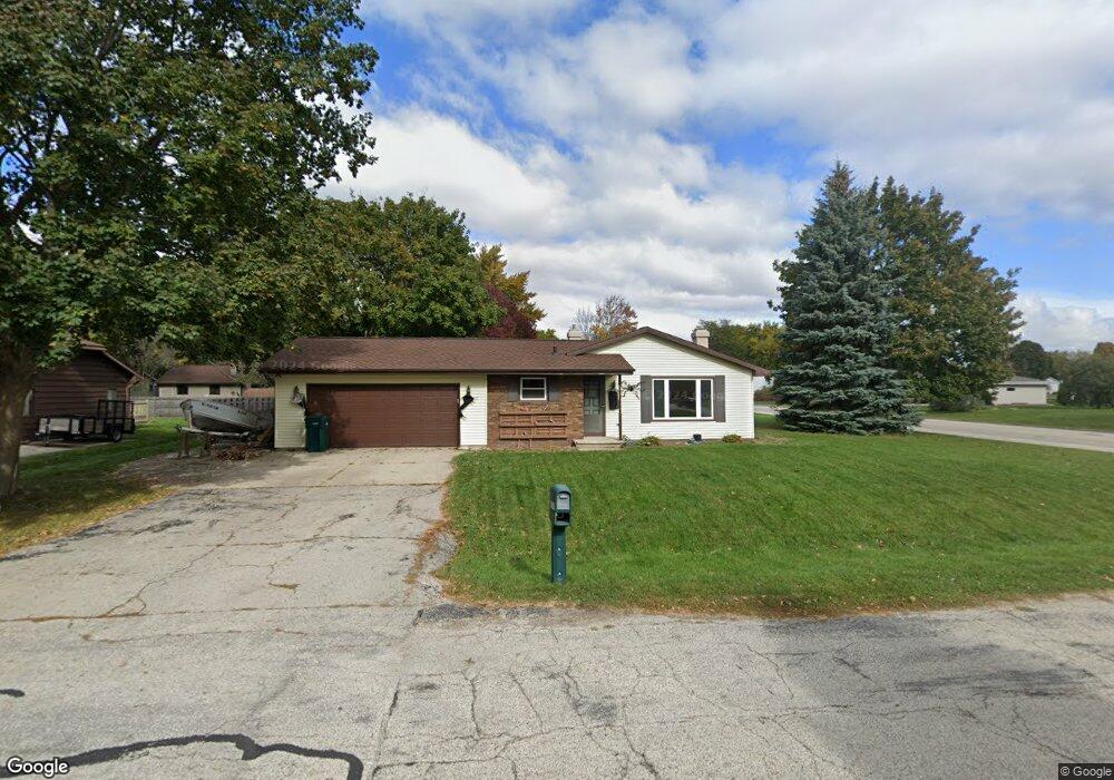 3300 W Sunnyview Rd, Appleton, WI 54914 - photo 1