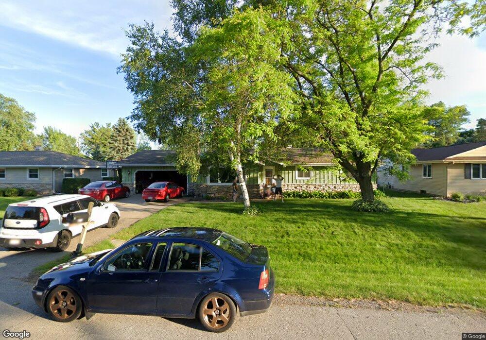 3409 W Sunnyview Rd, Appleton, WI 54914 - photo 1